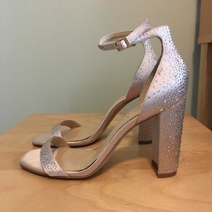 Jewel Badgley Mischka champagne jewel-encrusted block heels, women’s size 7.5